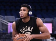 雷速体育-Karsa新星高光表现表现惊艳，雄鹿未来可期！的简单介绍